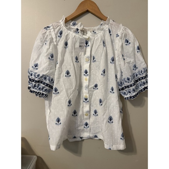 LOFT Tops - NWT LOFT Border Floral Clip Pleated Puff Sleeve Blouse Size Medium with Buttons
